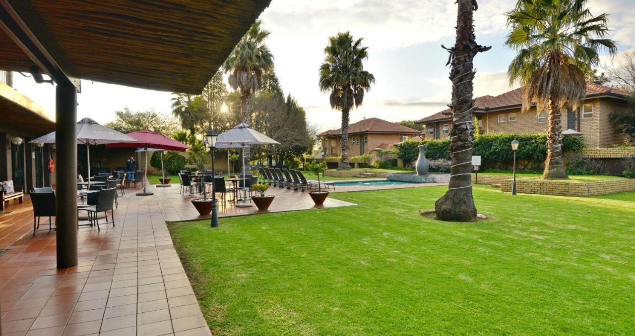 Anew Hotel Witbank Emalahleni Kültér fotó